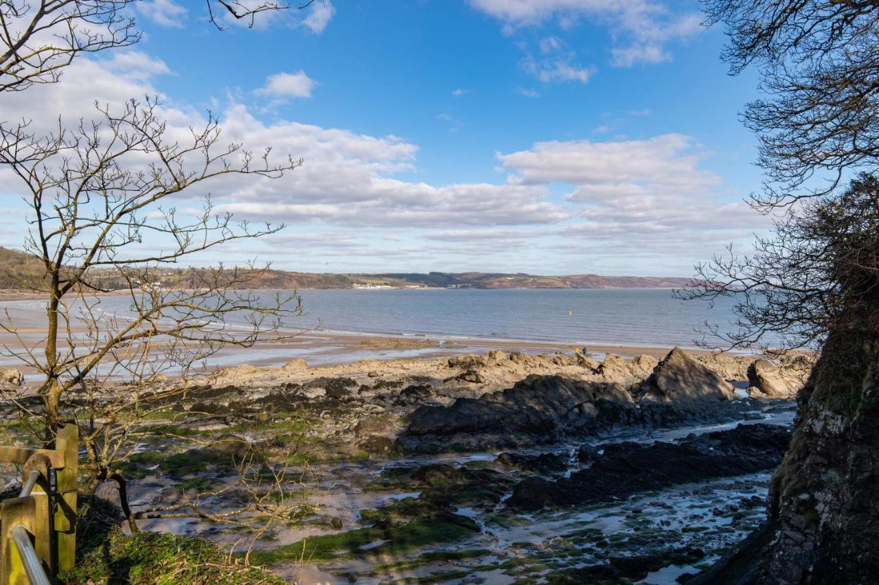 Sunningdale - Beach Side Cottage, Sea Views, Parking 손더스풋 외부 사진