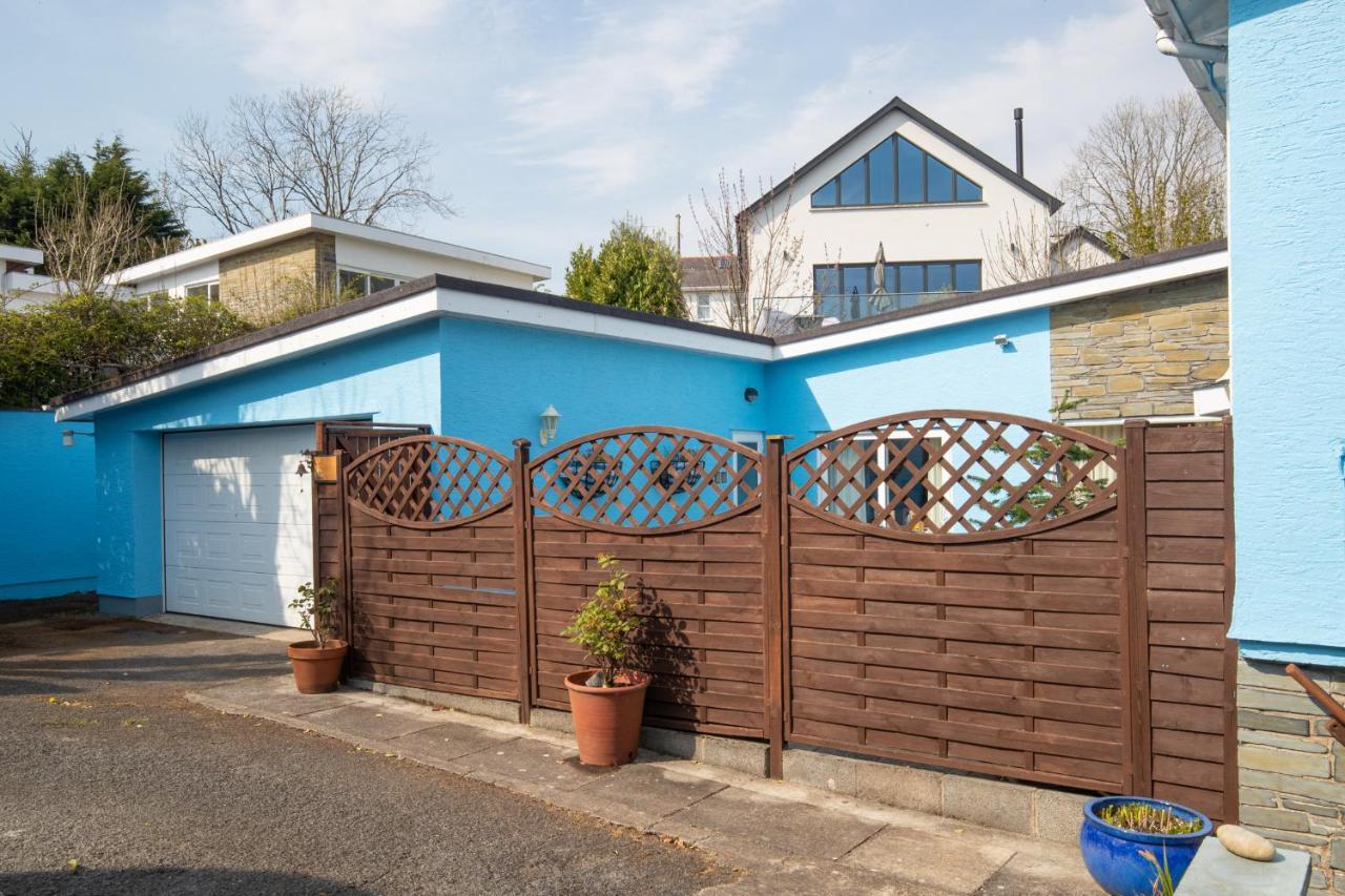 Sunningdale - Beach Side Cottage, Sea Views, Parking 손더스풋 외부 사진